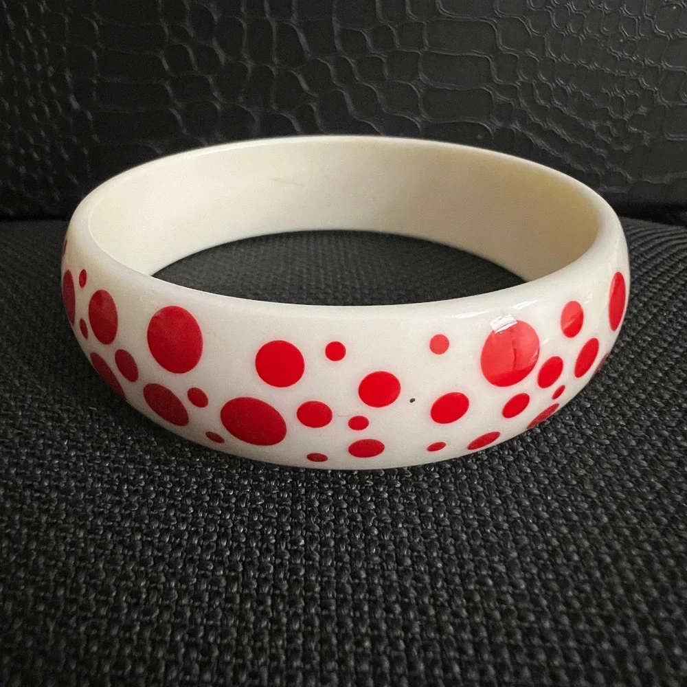 Vintage Red White Polka Dot Chunky Bangle Bracelet Size 7.5 Inch Kitsch